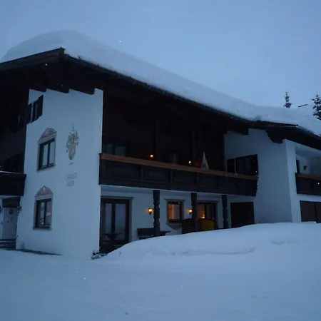 Hilde Lech am Arlberg